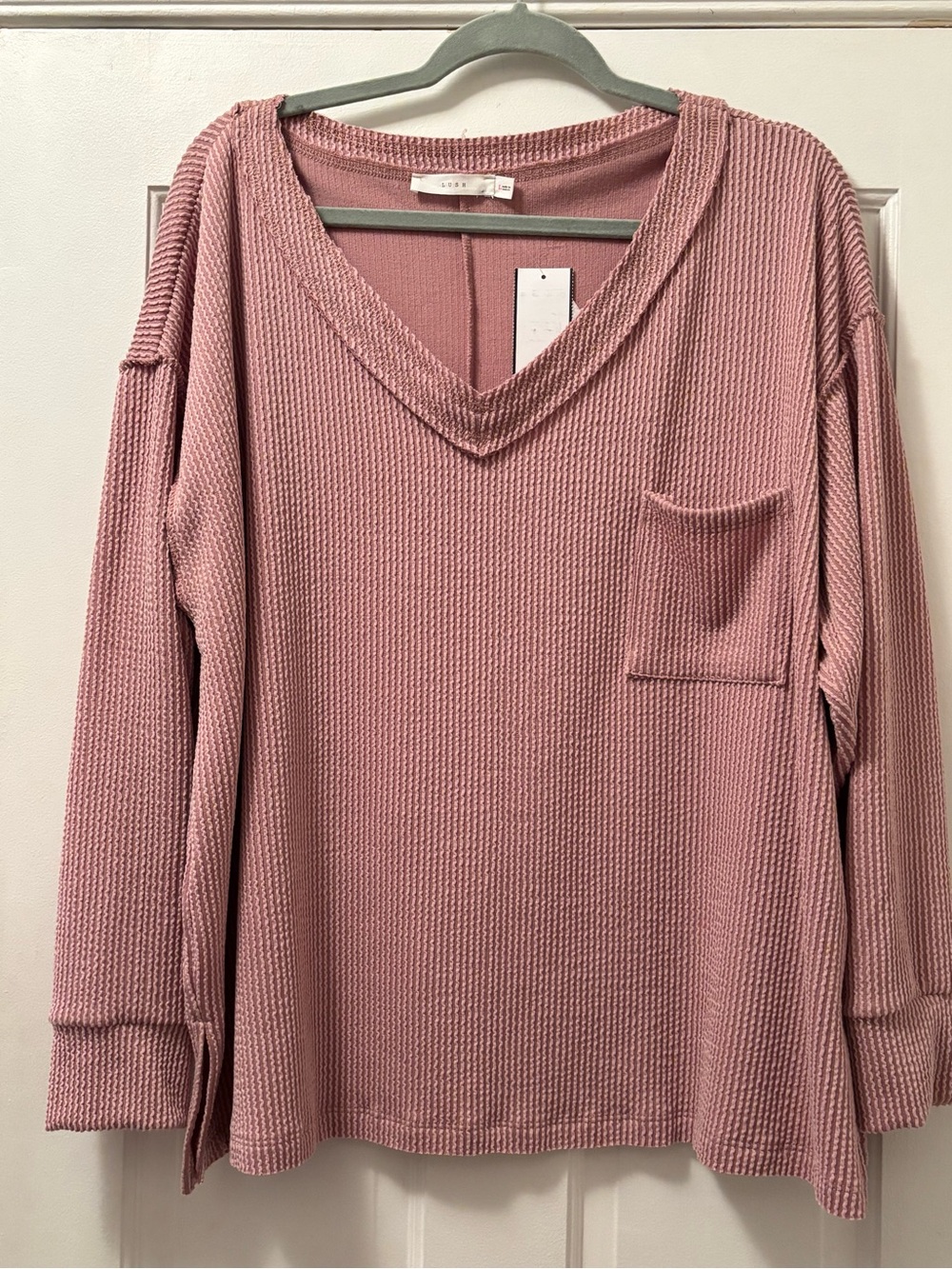 LUSH Mauve Waffle-Knit V-Neck Pocket Sweater
Size Large
